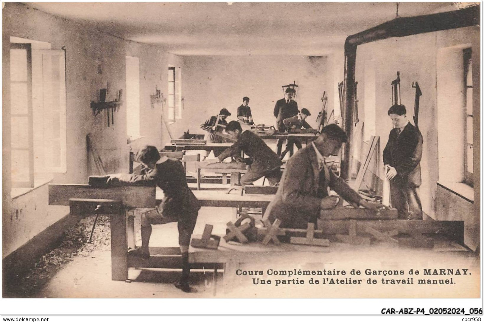 CAR-ABZP4-0273-52 - MARNAY - Cours complémentaire de garcons de Marnay - une partie de l'atelier de travail manuel