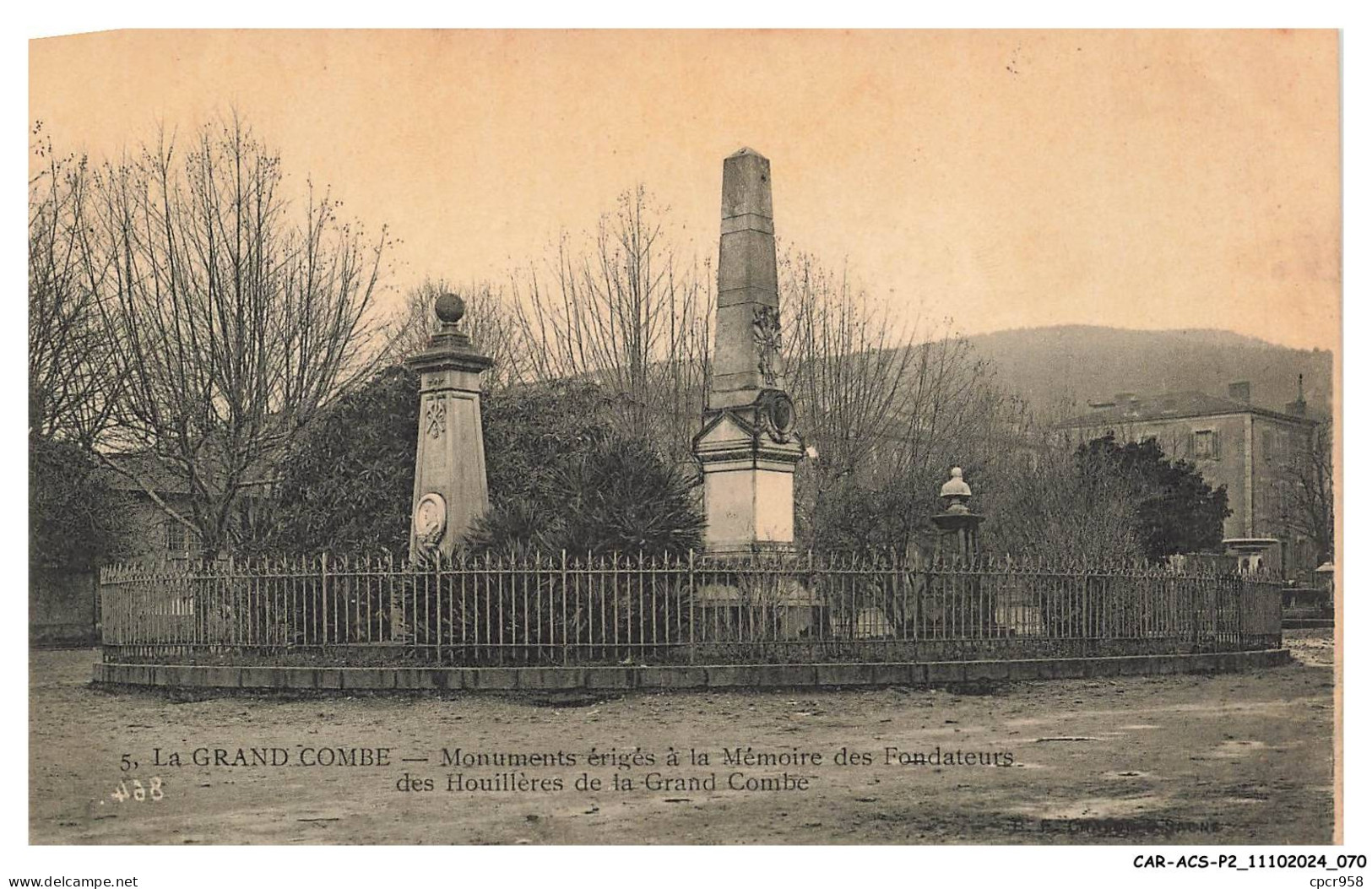 CAR-ACSP2-0099-30 - LA GRAND-COMBE - Monument érigés à la mémoire des fondations de la grand combe