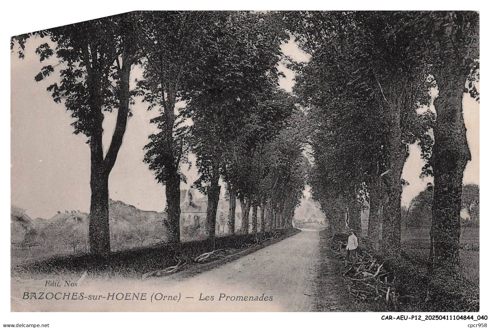 CAR-AEUP12-0602-61 - BAZOCHES-SUR-HOENE - Les promenades