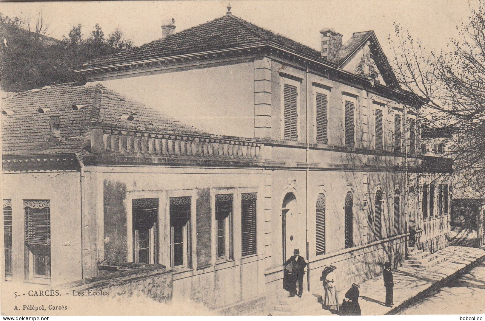 CARCES (Var): Les Ecoles