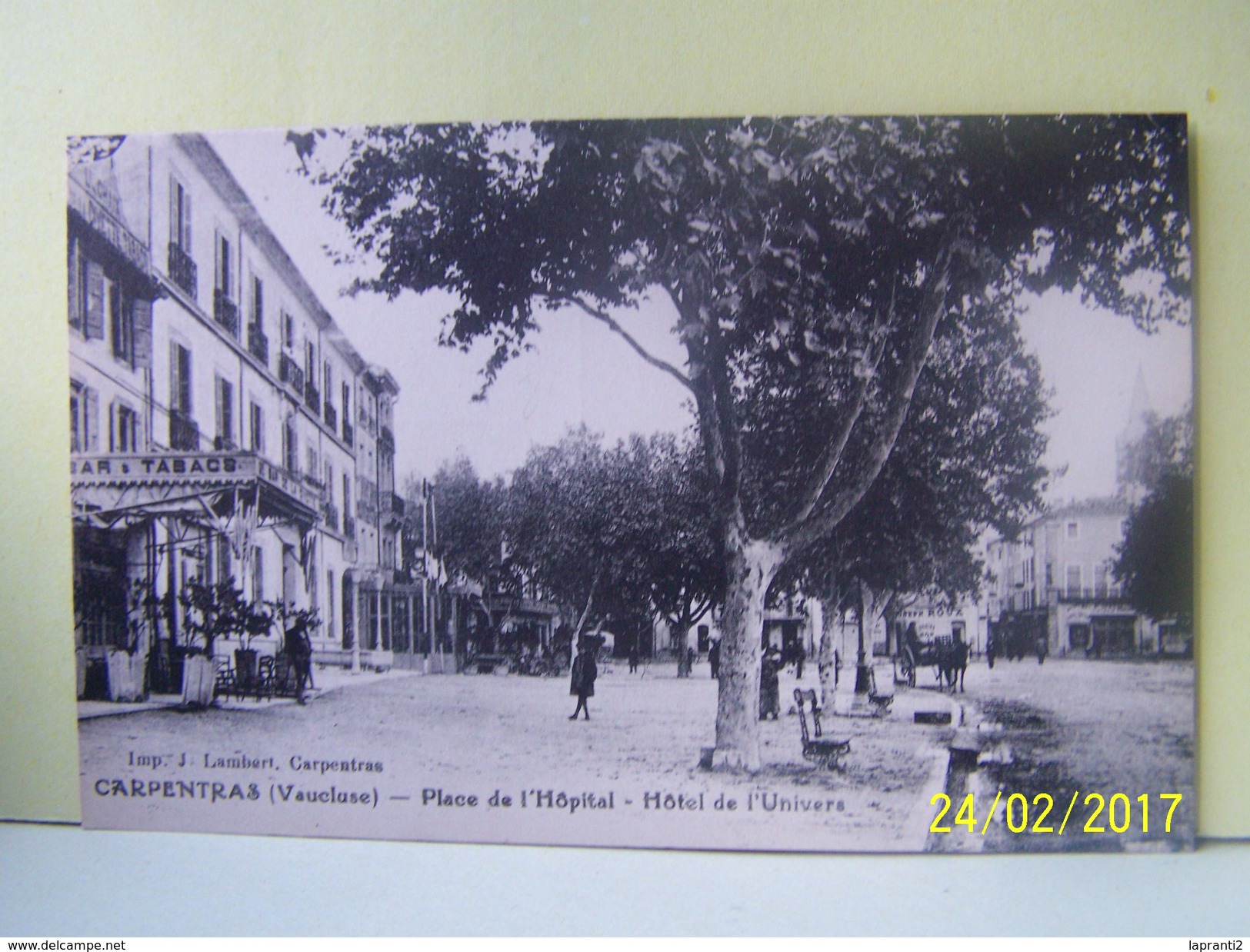CARPENTRAS (VAUCLUSE) LES COMMERCES. PLACE DE L'HOPITAL.