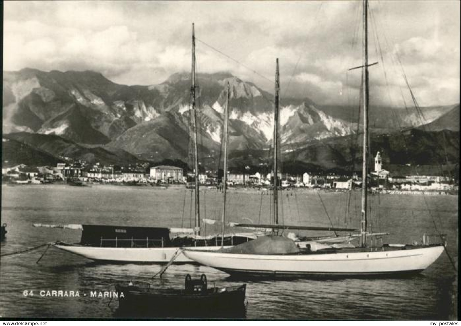 Carrara Marina
