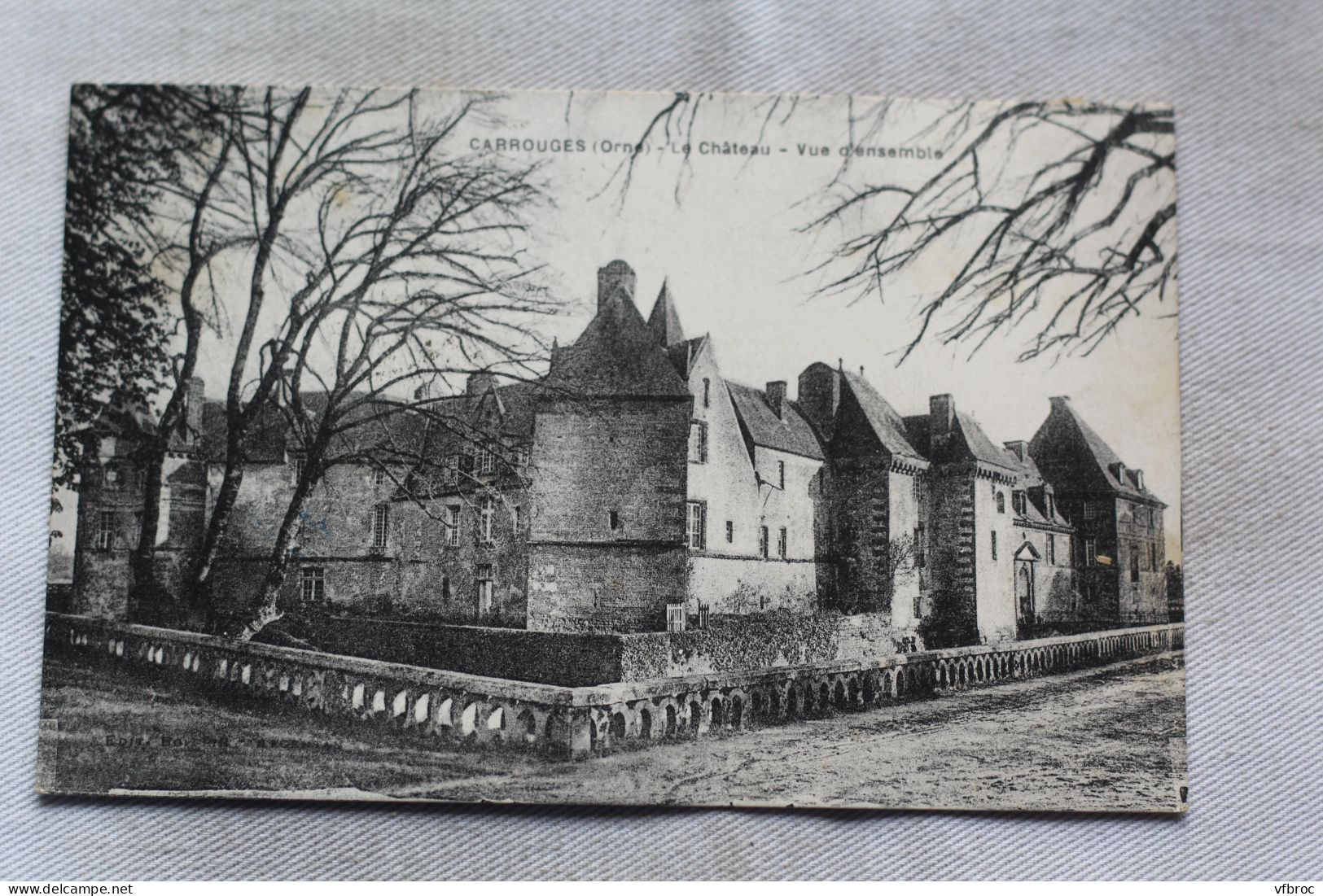 Carrouges, le château, vue d'ensemble, Orne 61