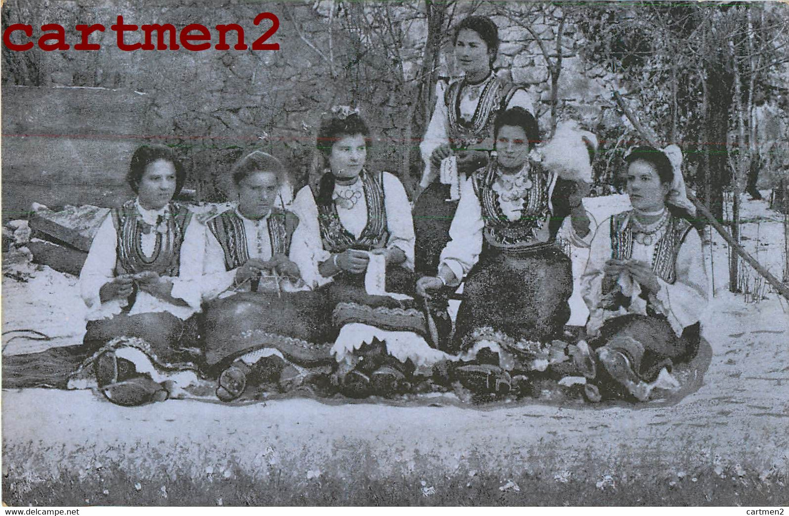 CARTE PHOTO : BULGARIE BULGARIA TRIN TRACHT VON TRIN PAYSANS COSTUME BULGARE ETHNOLOGIE ETHNIC TRACHT