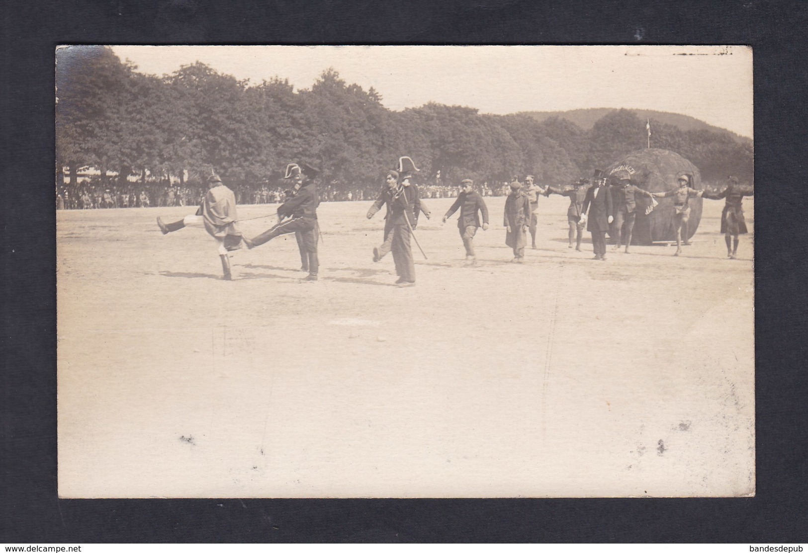 Carte photo Epinal envoyée en FM en 1919 Fete uniformes militaires danse Amerongen Photo. Maillet