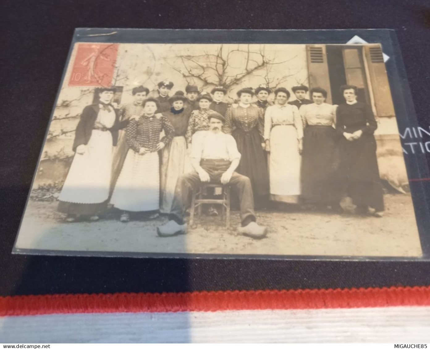 carte photo    groupes personnes(  à localiser )