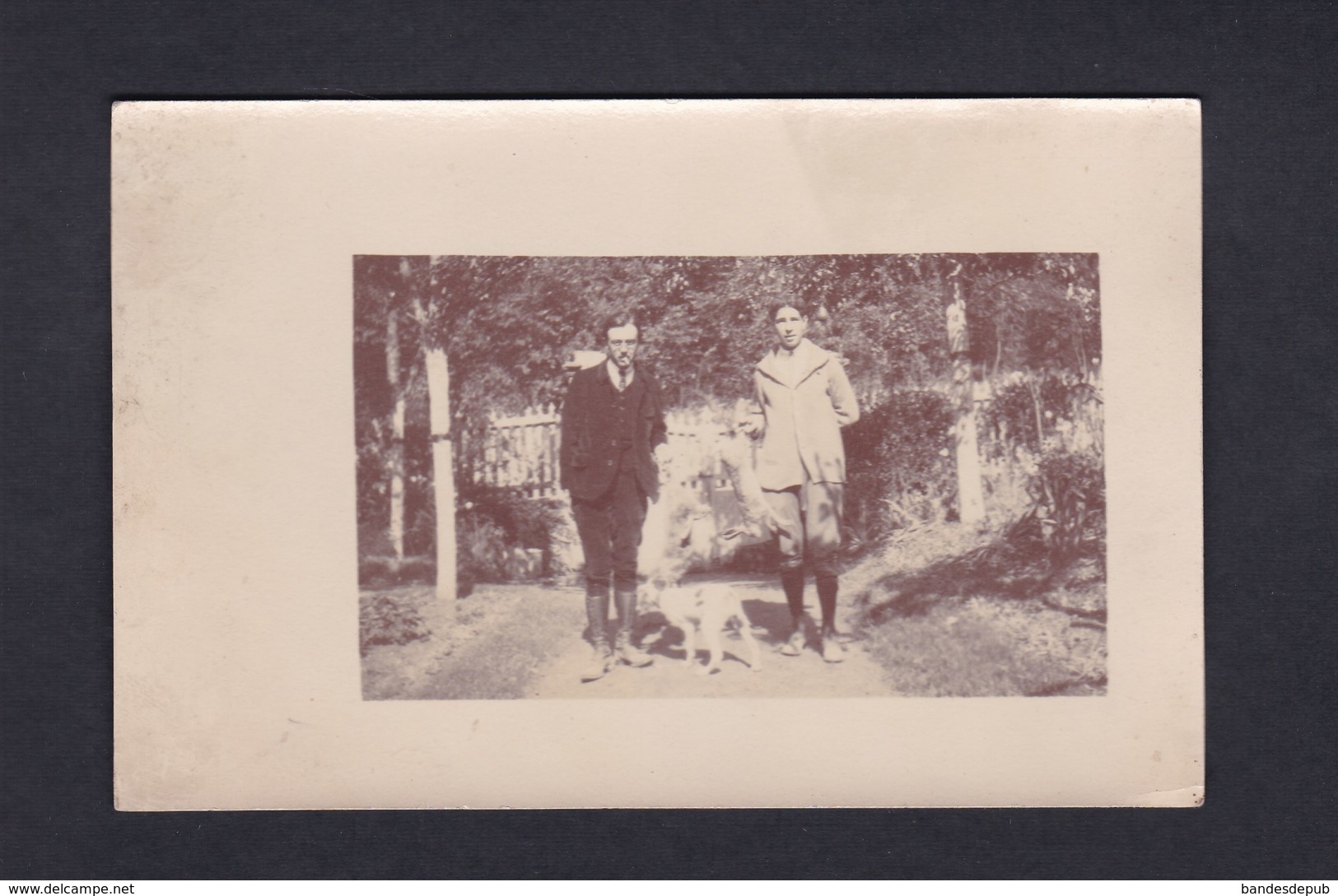 Carte photo Guiry en Vexin (95) Retour de chasse Robert Chalot et  son pere ? Victor Chalot ?  gibier lièvre