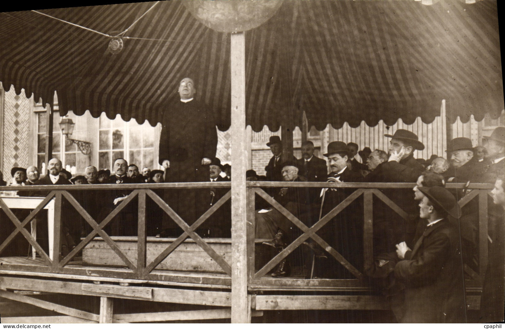 CARTE PHOTO Laval