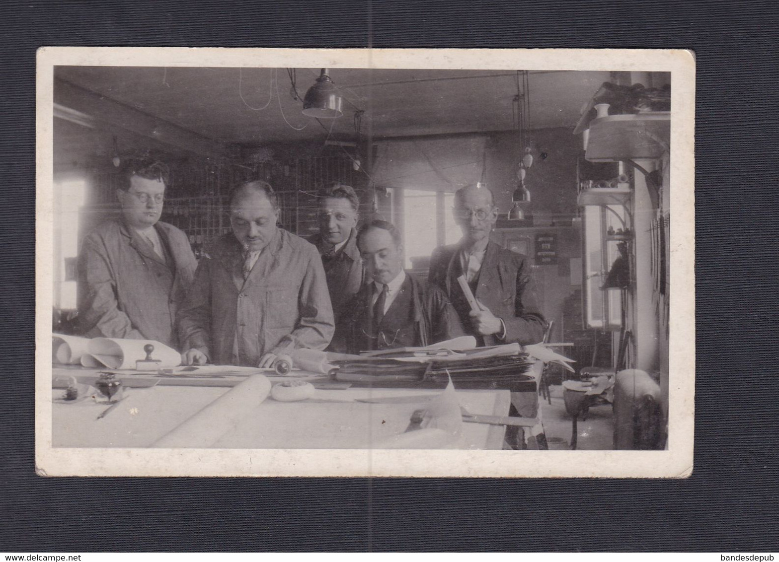 Carte Photo Lyon 7 Groupe dessinateurs employes SNCF Rue de la Scaronne ( archives Paul Brochet dessinateur PLM )