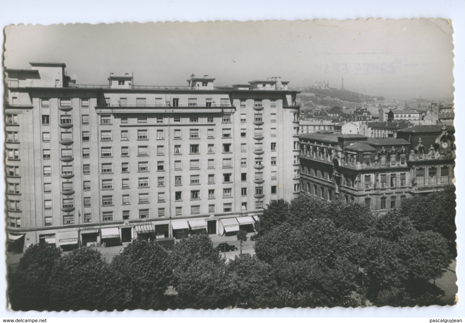 CARTE PHOTO LYON 7 - PLACE JEAN MACE