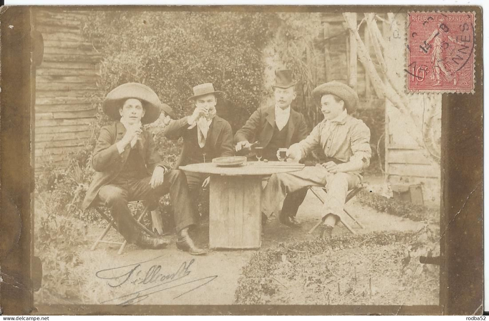 Carte photo - Rethel - Ardennes - Groupe de personnes - Posté De Rethel en 1906