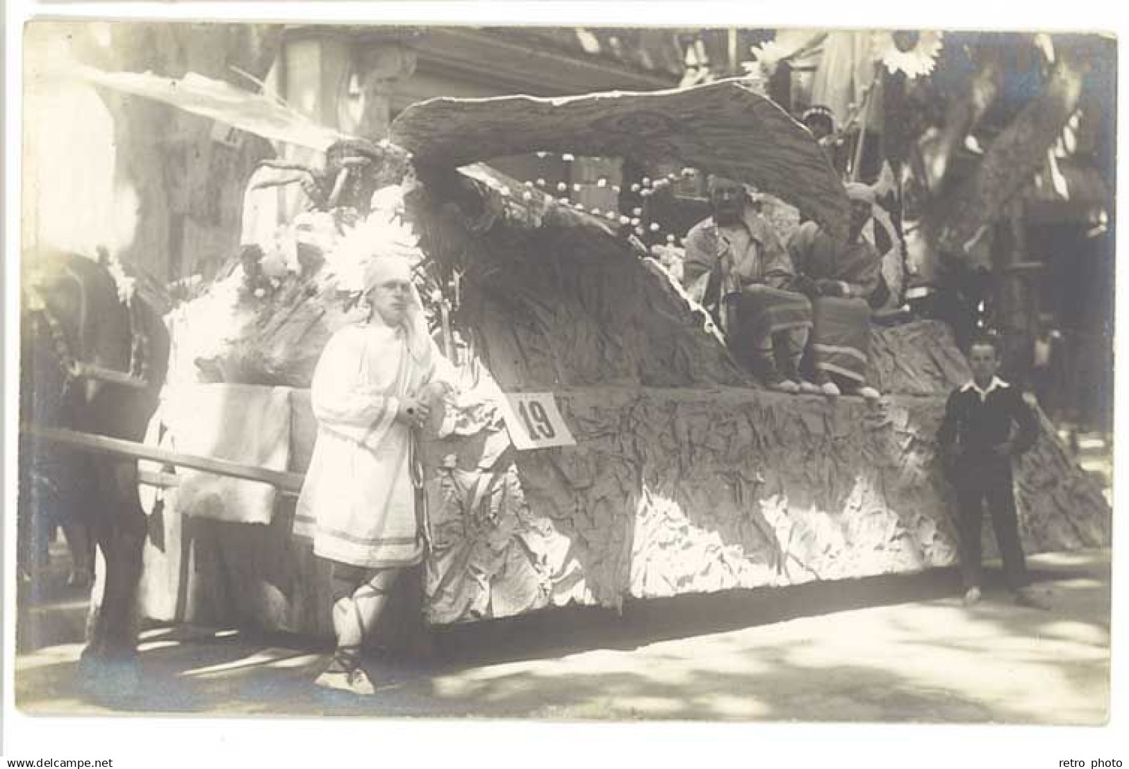 Carte-Photo Robion - Corso, charrette attelée " fée printemps "