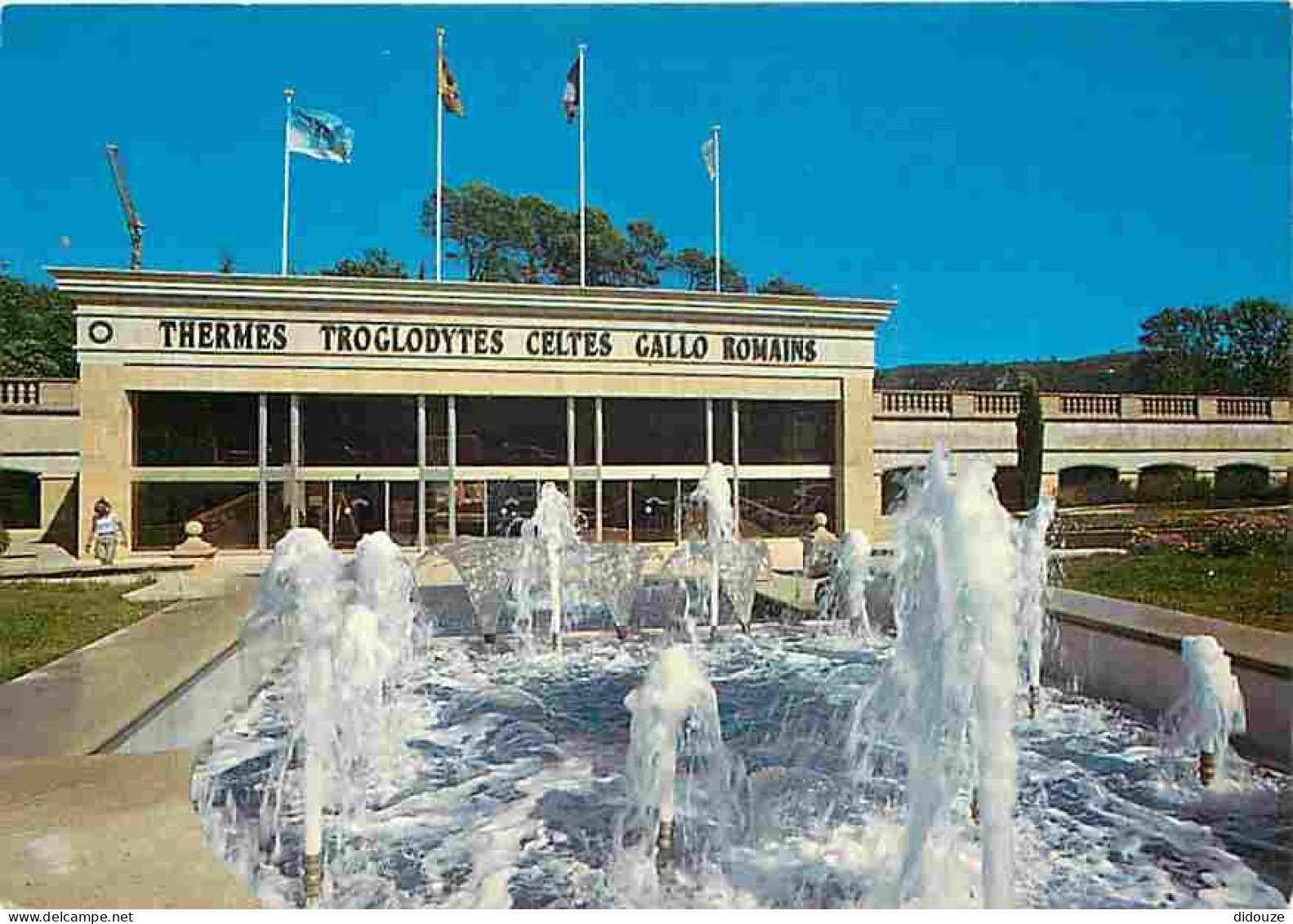 Carte Postale - 04 - Gréoux les Bains - L'Etablissement Thermal - Entrée des Thermes - Jets d'eau - Flamme Postale de Gr