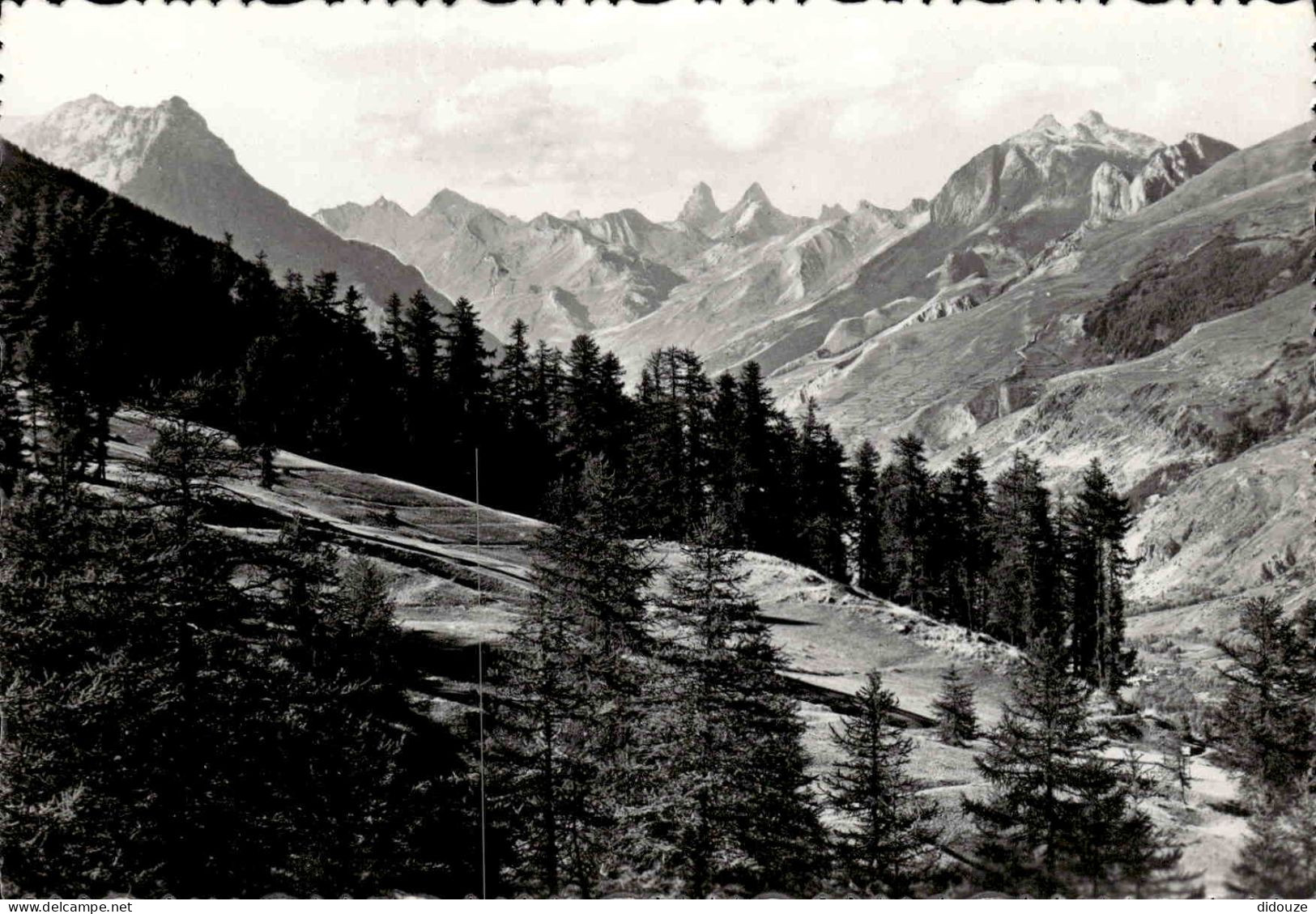 Carte Postale - 05 - Serre-chevalier - Telepherique de Serre-Chevalier 2483 m Les Aiguilles d'Arves 3150 m et le Galibie