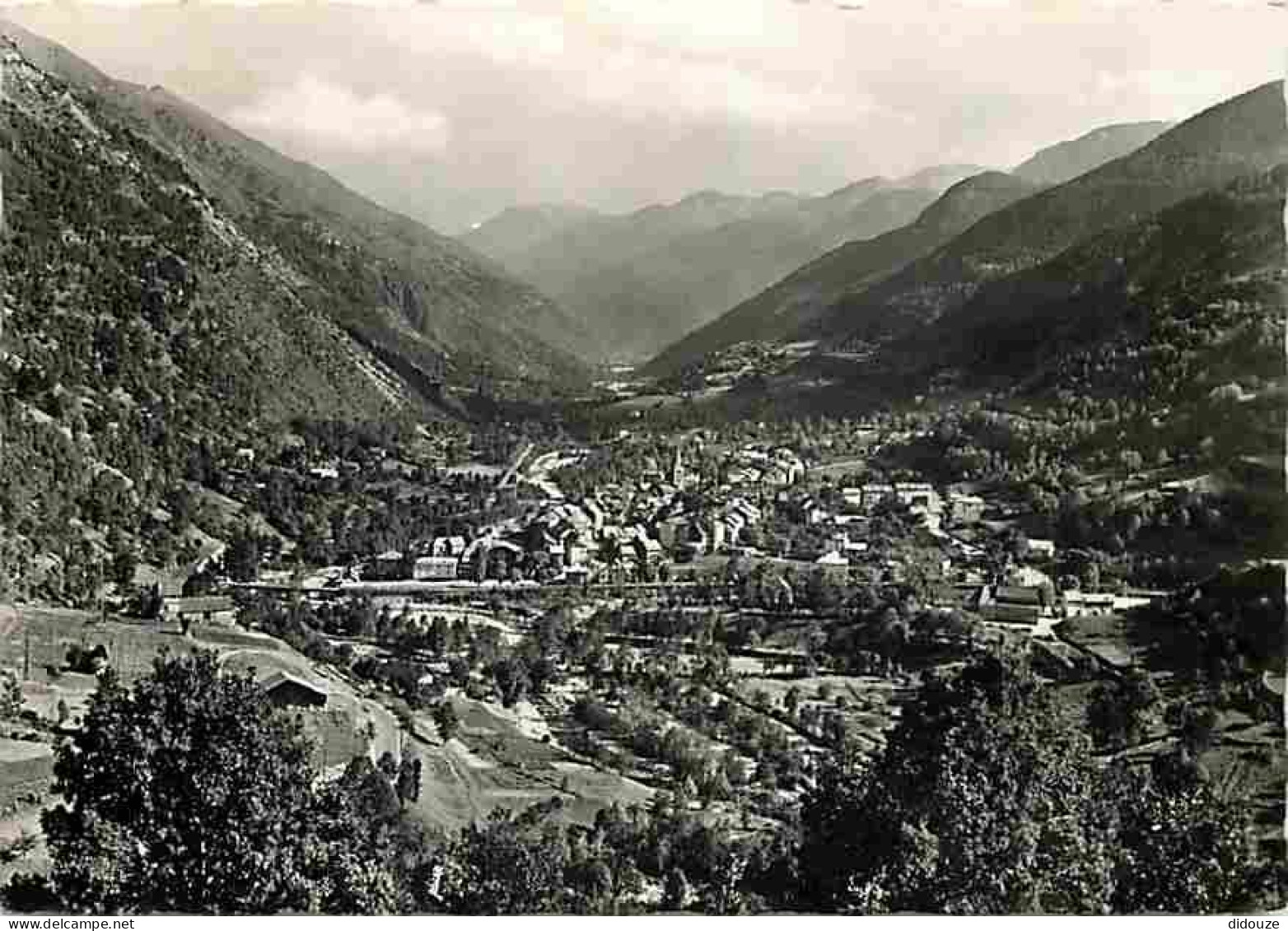 Carte Postale - 06 - Saint Etienne de Tinée - Vue Générale et la Vallée - CPM - Voir Scans Recto-Verso - Poscard - Carta