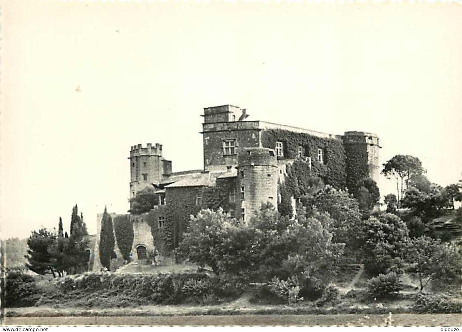 Carte Postale - 13 - Lourmarin - Le Château de Lourmarin - CPSM grand format - Carte Neuve - Voir Scans Recto-Verso - Po