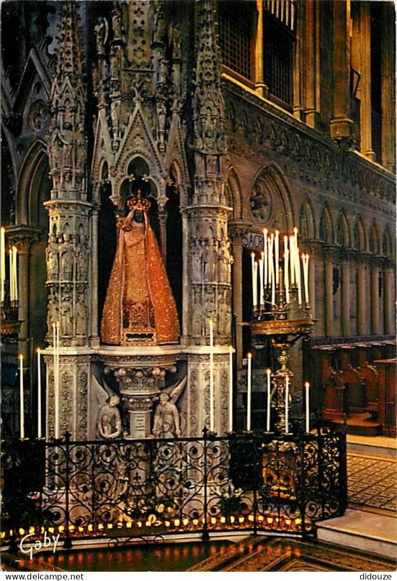 Carte Postale - 14 - Douvres La Délivrande - Intérieur de la Basilique - Statue de Notre Dame de la Délivrande ( Vierge