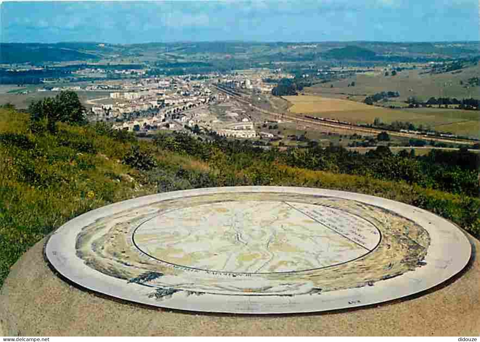 Carte Postale - 21 - Venarey les Laumes - Vue panoramique de la table d'orientation d'Alise Sainte Reine - Alésia - Cart