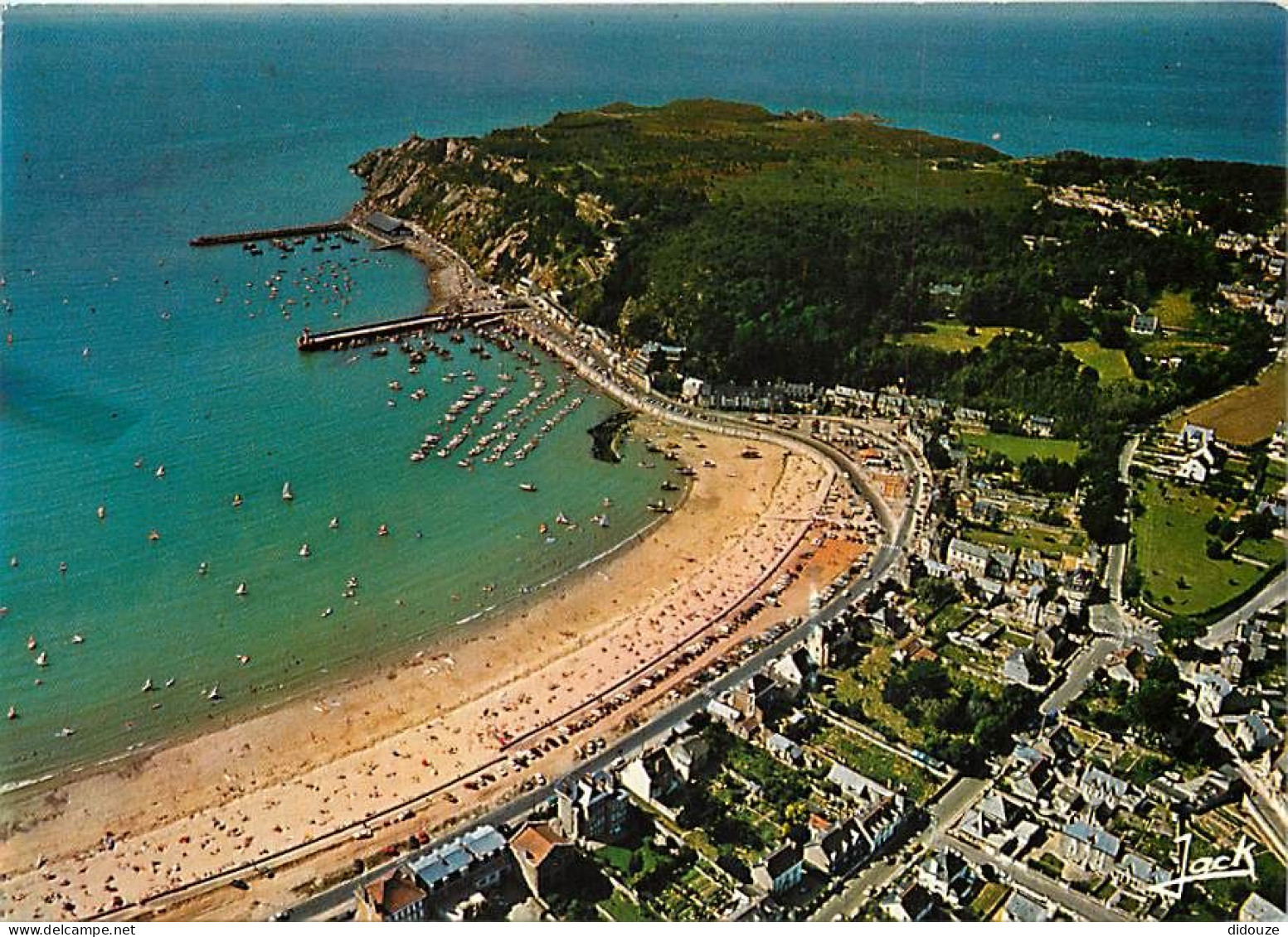Carte Postale - 22 - Erquy - La plage et les ports - Vue aérienne - Flamme Postale de Erquy - CPM - Voir Scans Recto-Ver