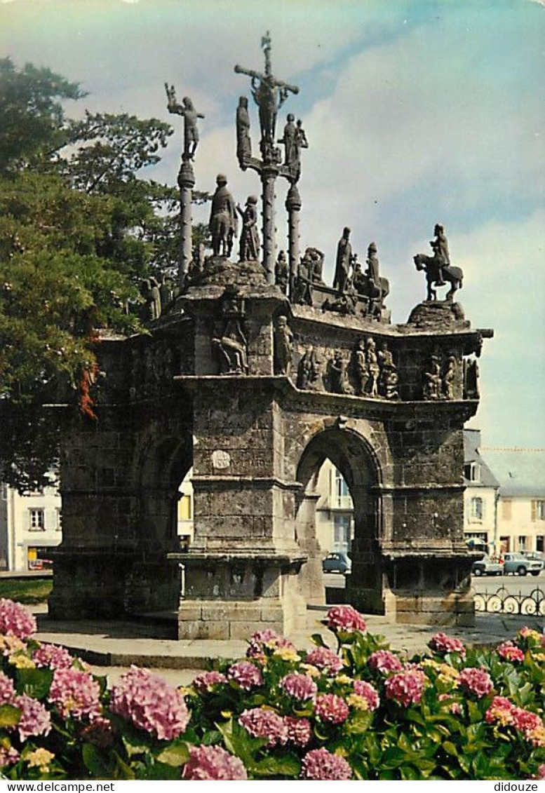 Carte Postale - 22 - Pleyben - Lé Magnifique Calvaire de Pleyben - Fleurs - CPM - Voir Scans Recto-Verso - Poscard - Car