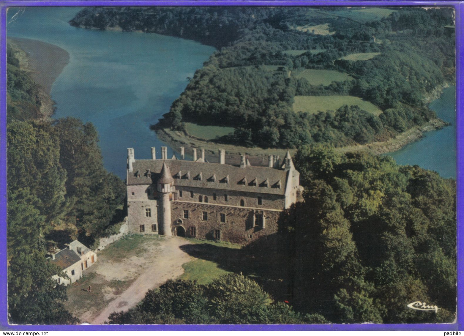 Carte Postale 22. Ploézal  le chateau de la Roche Jagu  vue d'avion  très beau plan