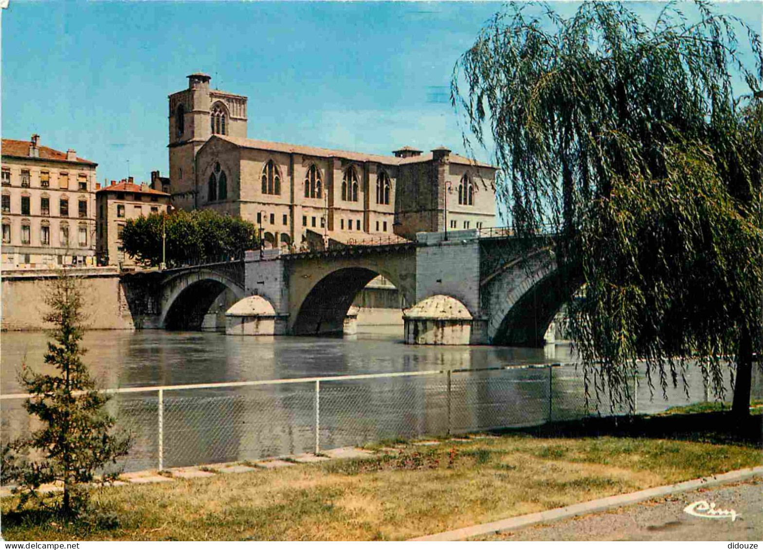 Carte Postale - 26 - Romans sur Isere - Pont sur l'Isère et Collégiale Saint Barnard - CPM - Voir Scans Recto-Verso - Po