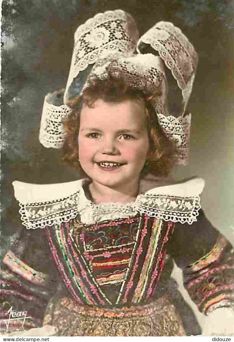 Carte Postale - 29 - Fouesnant - Fillette en costume de Fouesnant - Enfants - Folklore - Coiffes - Voir Scans Recto Vers