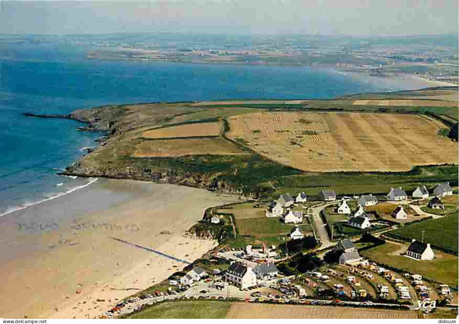 Carte Postale - 29 - Plomodiern - Sur la Baie de Douarnenez - Le Camping de la Ville d'Ys - Vue aérienne - Voir Scans Re