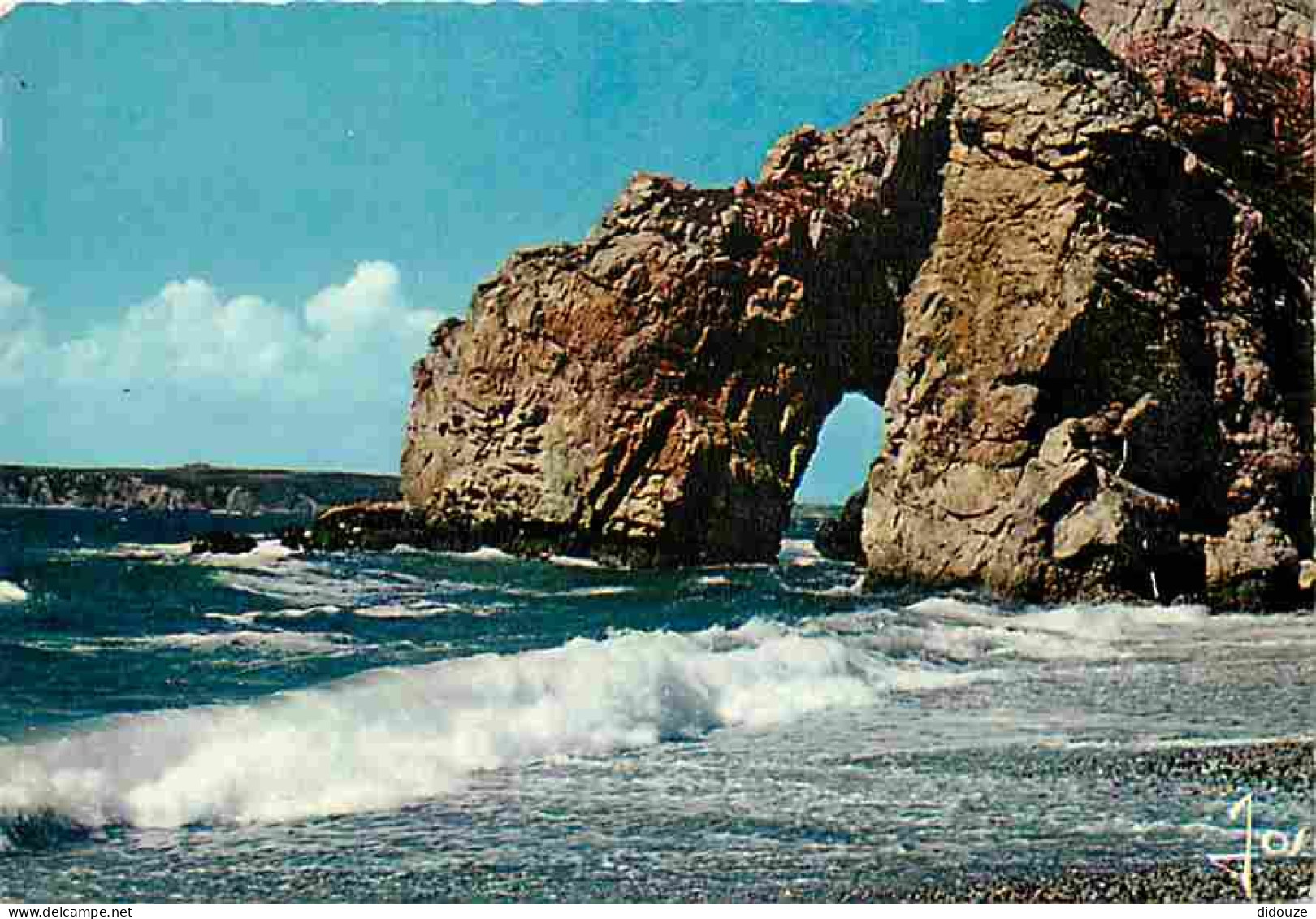 Carte Postale - 29 - Presqu'ile de Crozon - Morgat - Rocher découpé sur la Cote près de Morgat - Flamme Postale - Voir S