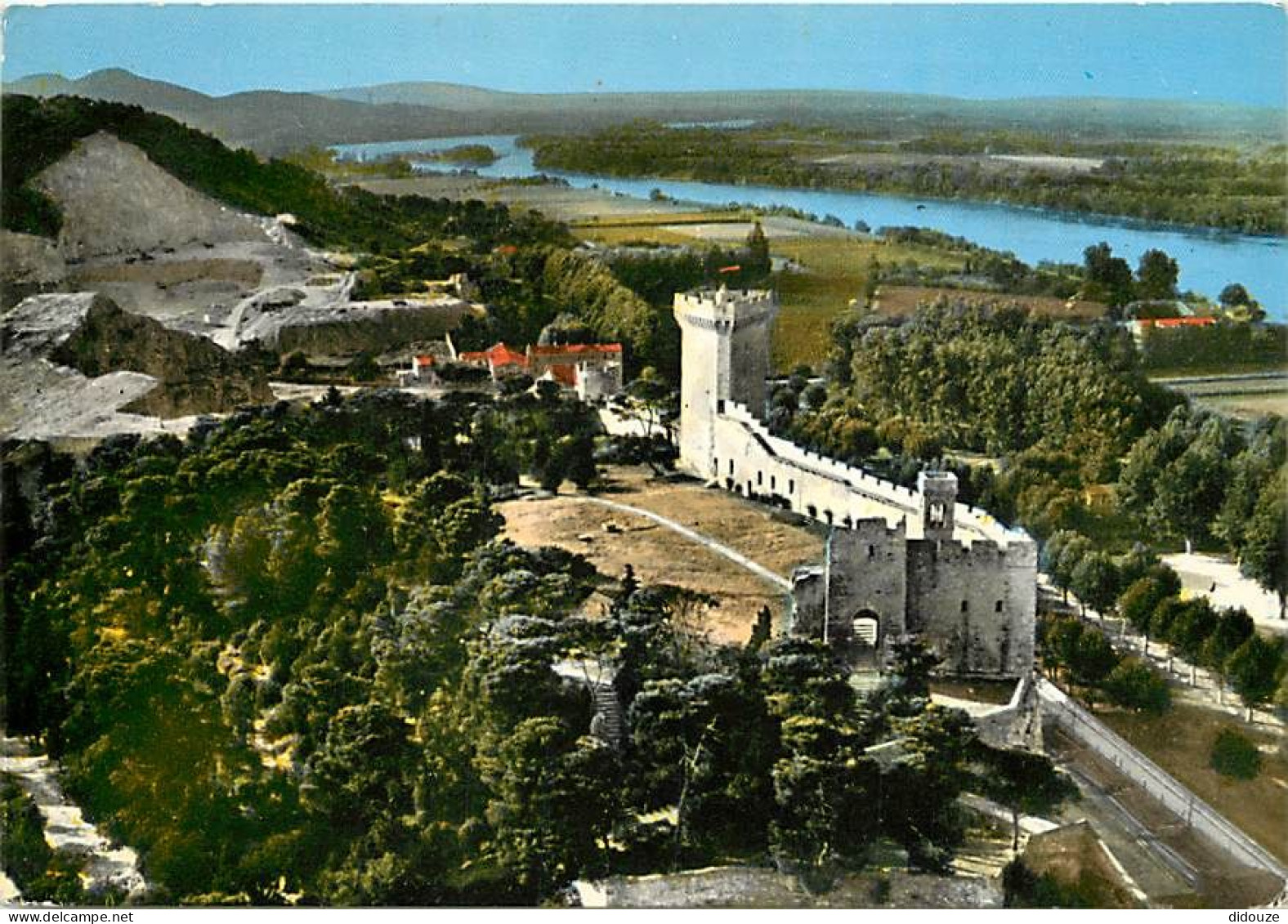 Carte Postale - 30 - Beaucaire - Le Château - Vue aérienne - Flamme Postale de Beaucaire - CPM - Voir Scans Recto-Verso