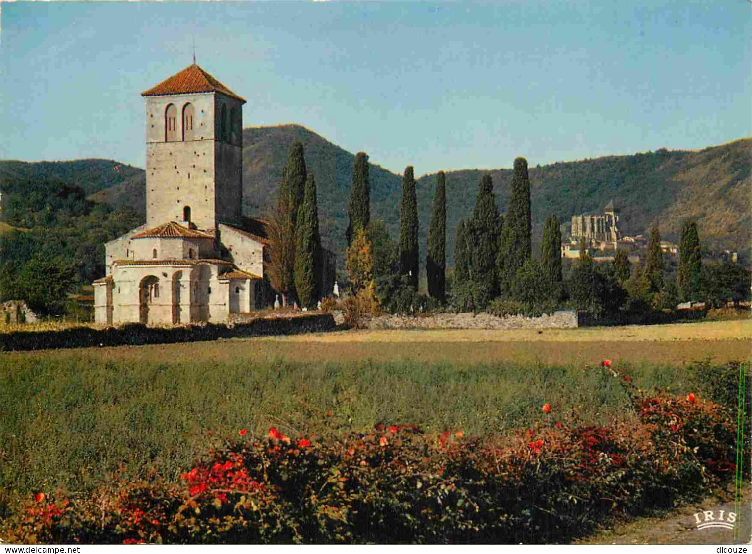 Carte Postale - 31 - Saint-bertrand de comminges - L'eglise romane st-just de valcabrère et la cathédrale st-bertrand -