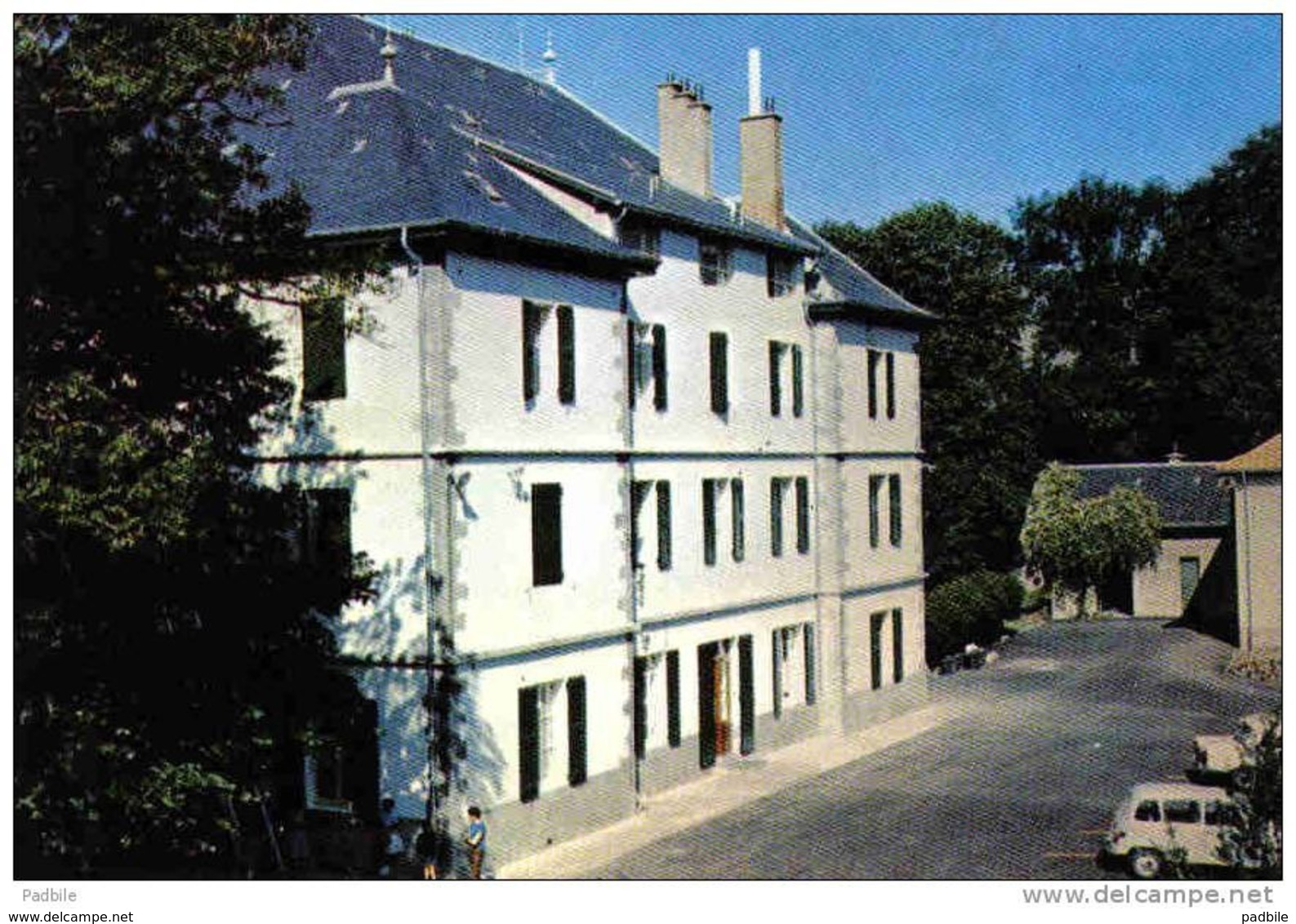 carte postale 38. L'Hospitalière  La Motte d'Aveillans renault 4L  trés beau plan