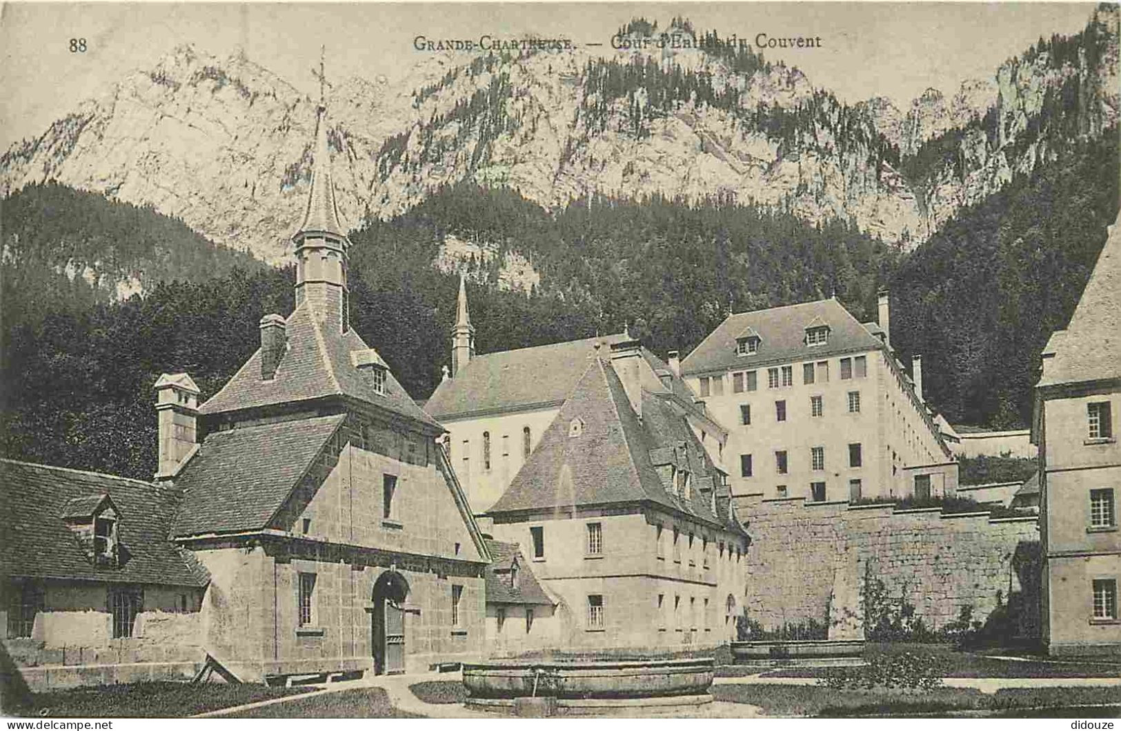 Carte Postale - 38 - La Grande Chartreuse - Couvent de la Grande Chartreuse - Cour d'entrée - CPA - Voir Scans Recto-Ver