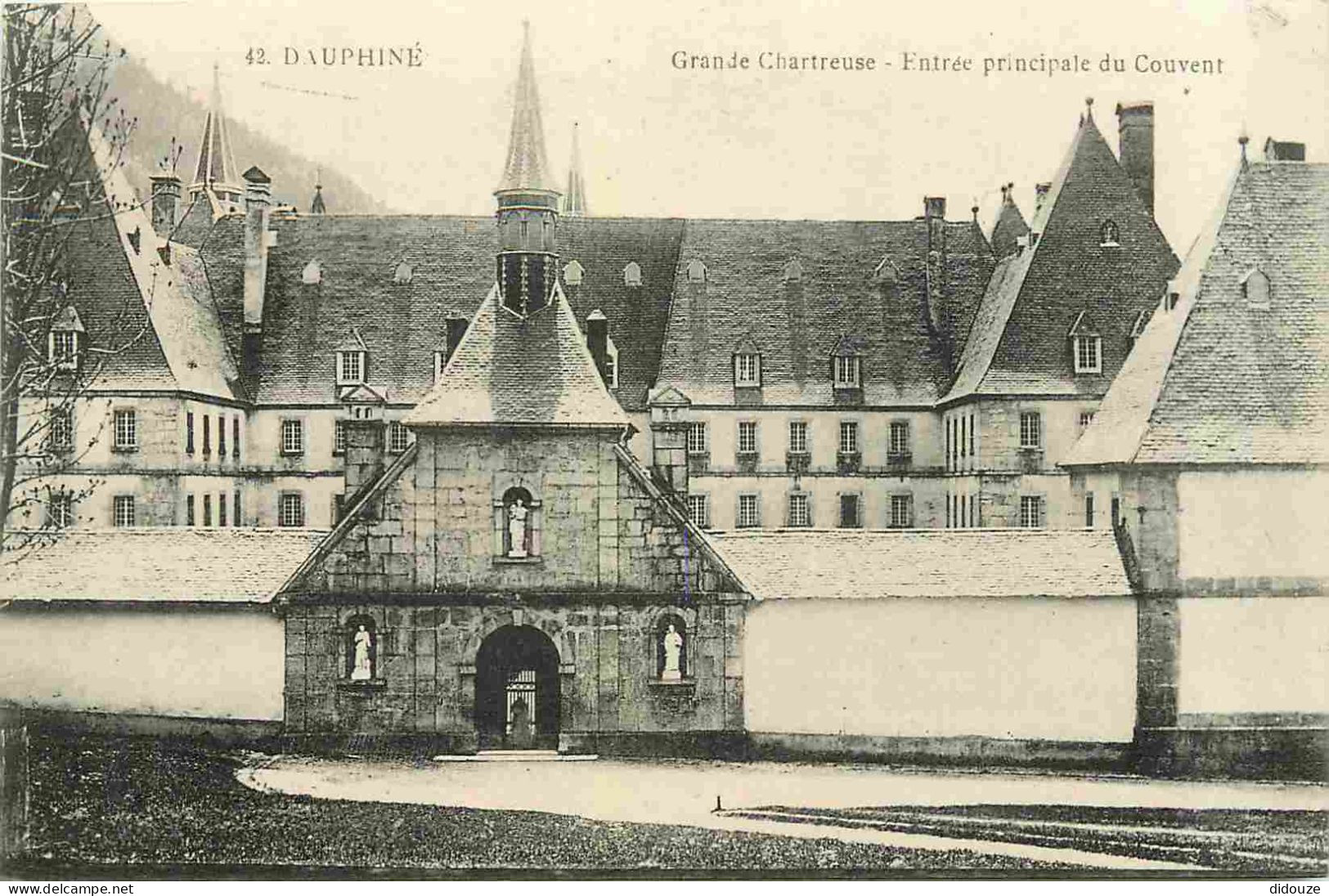 Carte Postale - 38 - La Grande Chartreuse - Couvent de la Grande Chartreuse - entrée principale - CPA - Voir Scans Recto