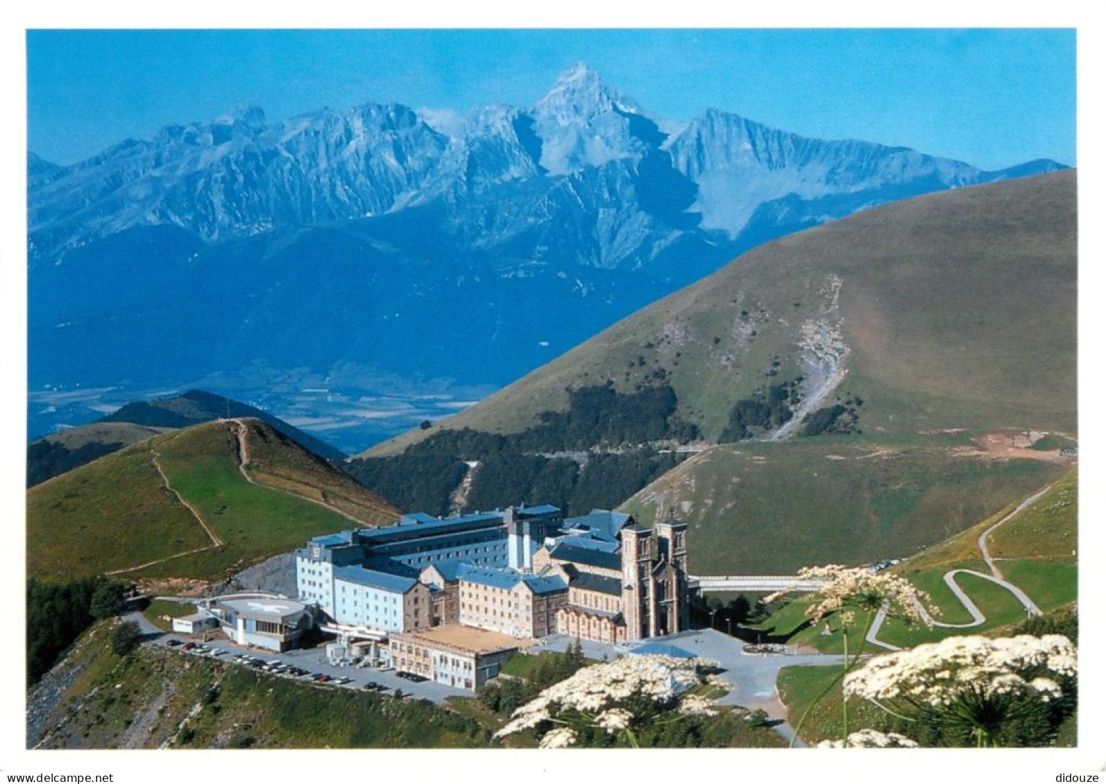 Carte Postale - 38 - La Salette - Sanctuaire Notre Dame de la Salette - Vue aérienne - Lieu de Pèlerinage - CPM - Carte