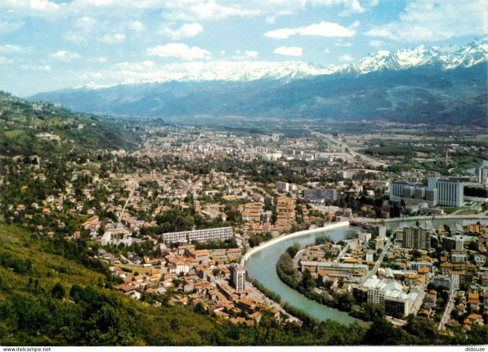 Carte Postale - 38 - La Tronche - Vue Générale aérienne et chaîne de Belledonne - CPM - Carte Neuve - Voir Scans Recto-V