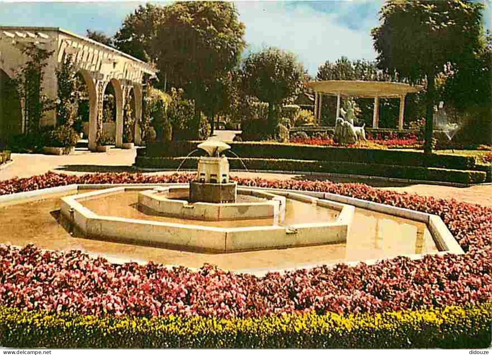 Carte Postale - 42 - Le Chambon-Feugerolles - Le Jardin Public - Massifs floraux - Fleurs - Carte Neuve - CPM - Voir Sca