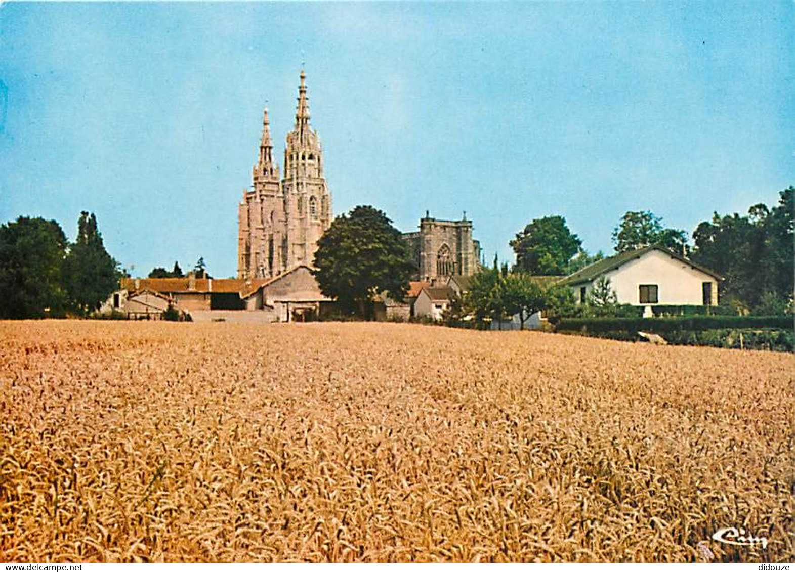 Carte Postale - 51 - L'Epine - Basilique Notre Dame de l'Epine - Champs de blé - CPM - Carte Neuve - Voir Scans Recto-Ve
