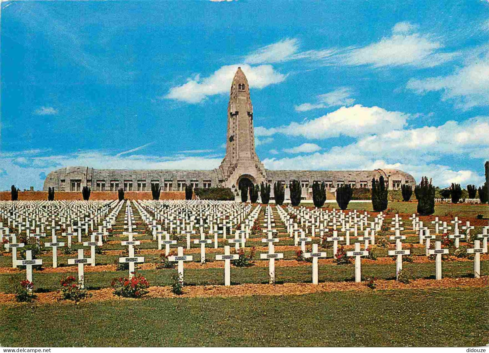 Carte Postale - 55 - Douaumont - L'Ossuaire de Douaumont - Le Cimetière National Militaire - CPM - Voir Scans Recto-Vers