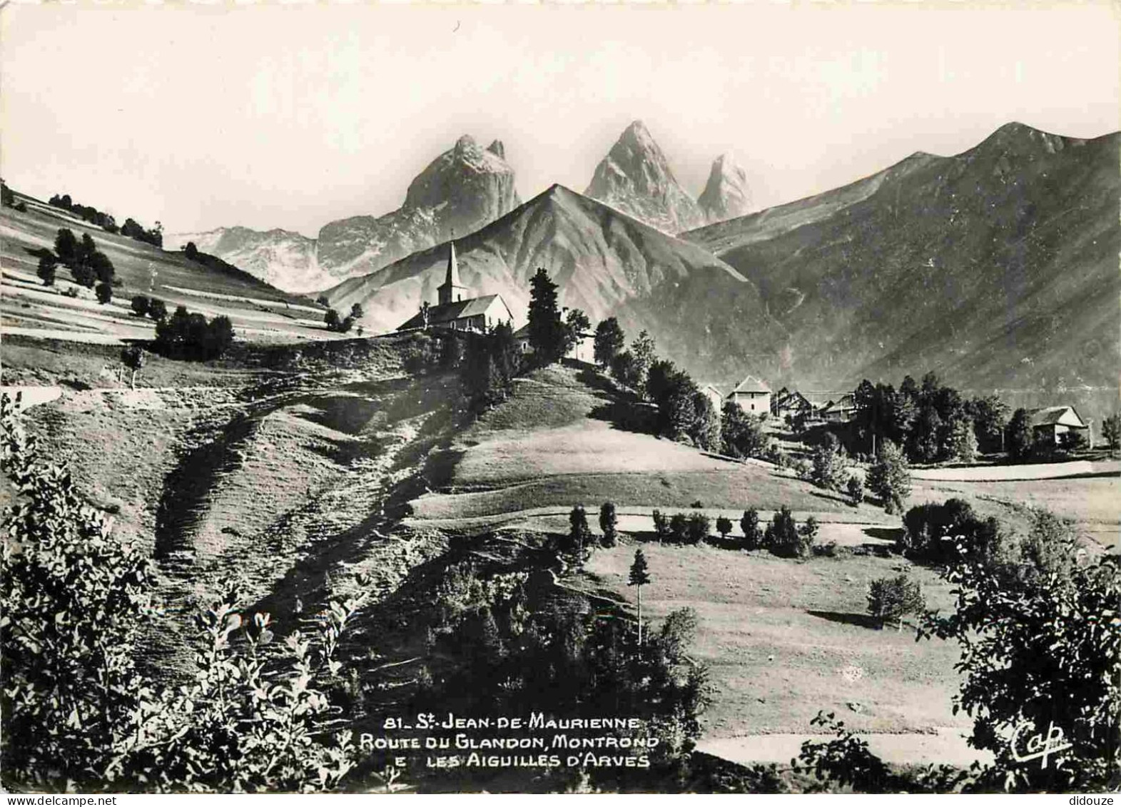 Carte Postale - 73 - Saint Jean de Maurienne - Route du Glandon - Montrond - les Aiguilles d'Arves - Carte Dentelée - CP