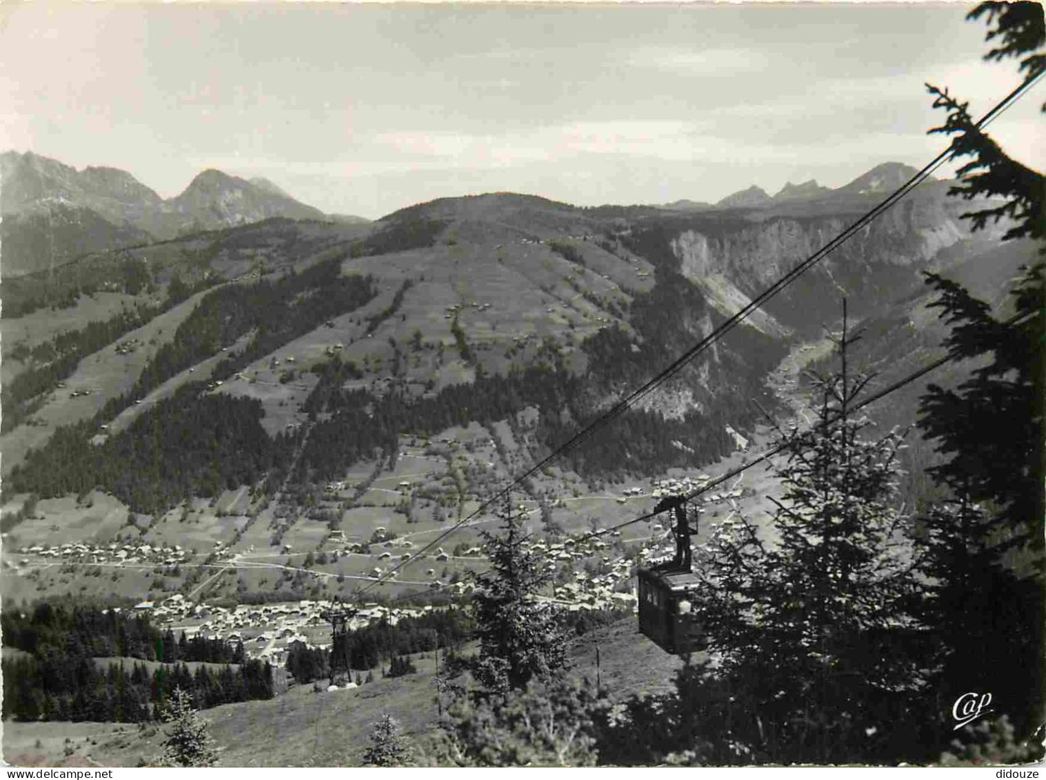 Carte Postale - 74 - Morzine - Vue générale sur Super-Morzine depuis le Plenay - Téléphérique - Mention Photographie Vér