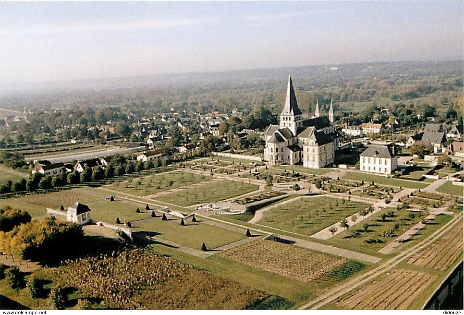 Carte Postale - 76 - Saint Martin de Boscherville - Abbaye Saint-Georges - Vue aérienne - Carte Neuve - CPM - Voir Scans