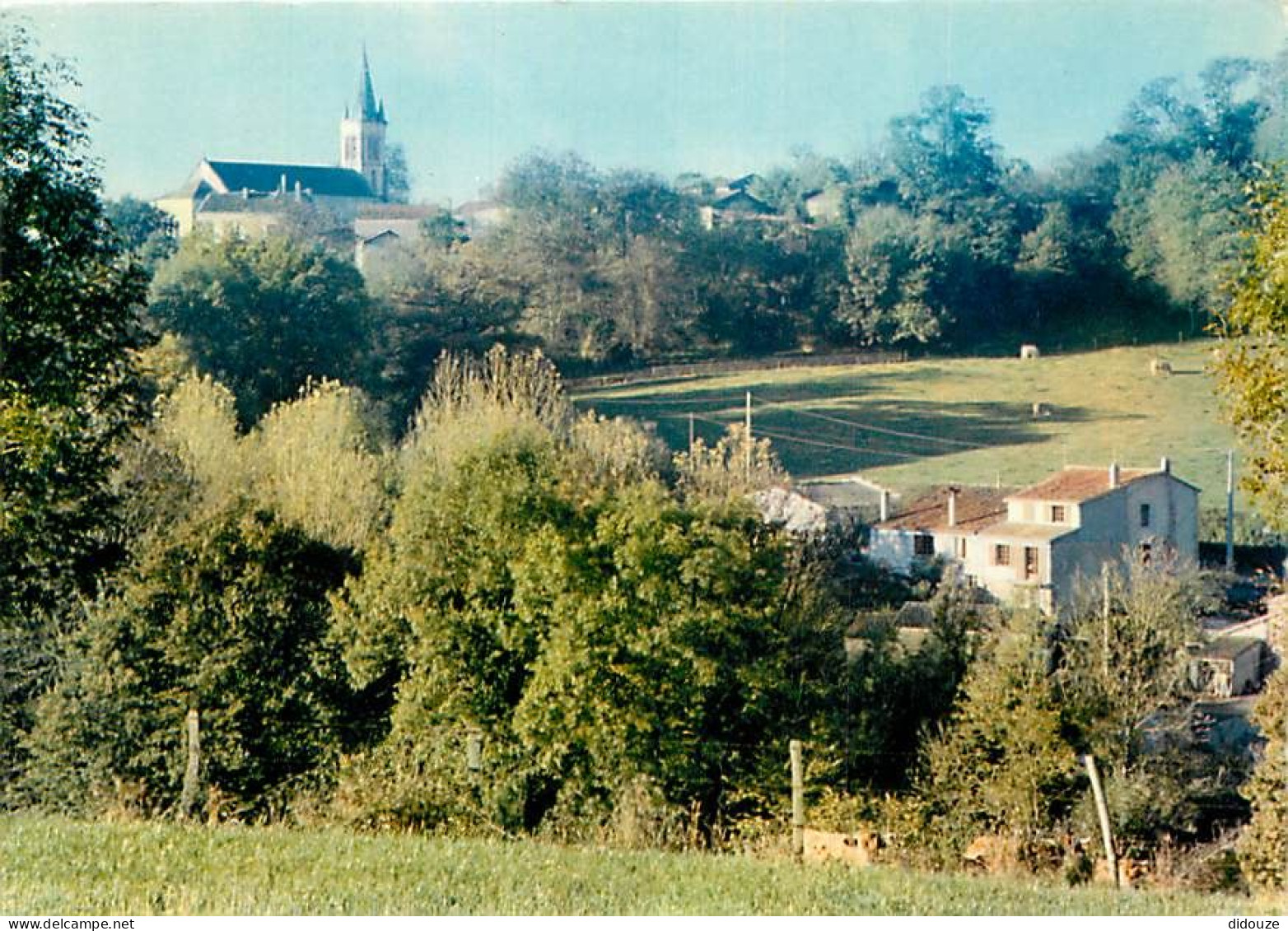Carte Postale - 79 - Le Beugnon - L'Eglise vue de la route de Secondigny - CPM - Voir Scans Recto-Verso - Poscard - Cart