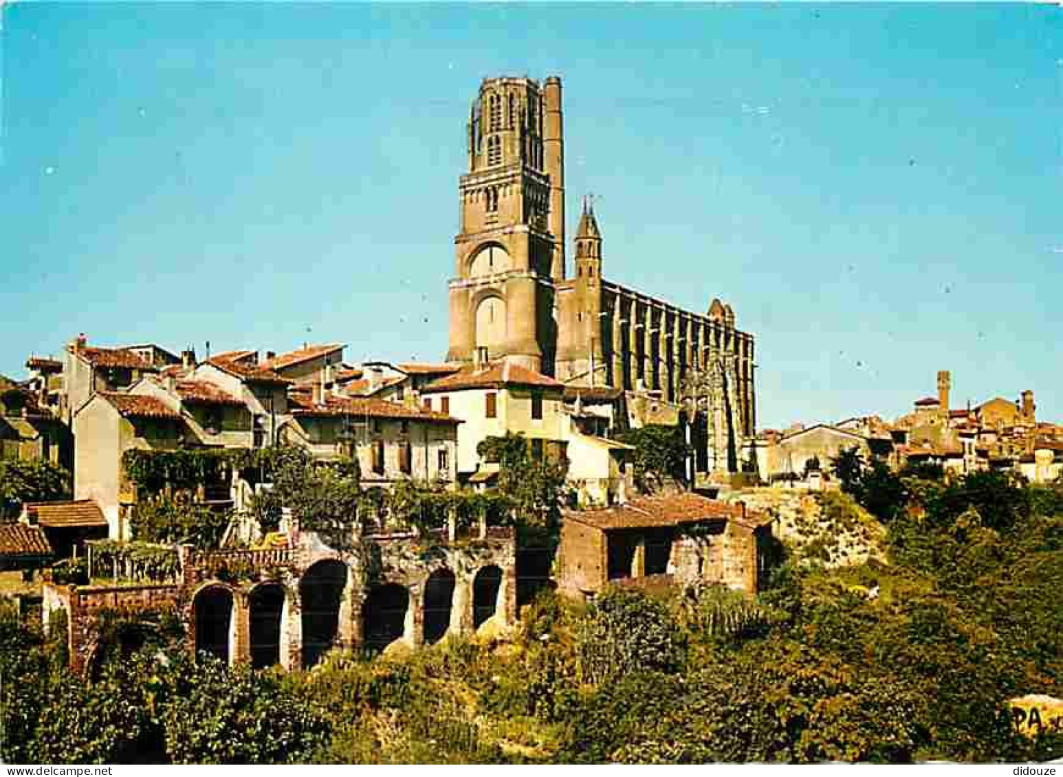 Carte Postale - 81 - Albi - La Basilique Sainte Cécile dominant le Vieil Albi - CPM - Voir Scans Recto-Verso - Poscard -