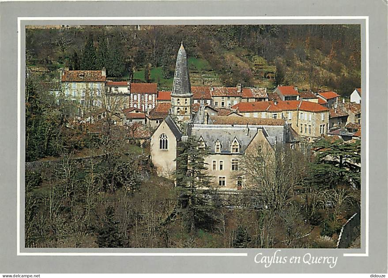 Carte Postale - 82 - Caylus - Le Château et le clocher de l'Eglise Saint Jean Baptiste - Flamme Postale de Caylus - CPM