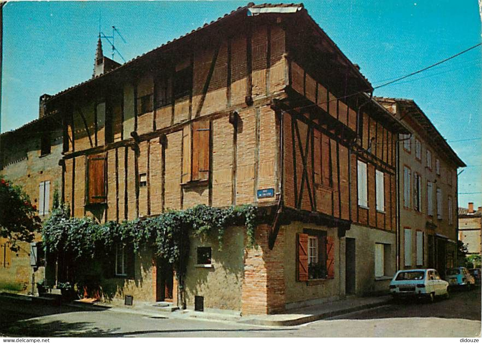 Carte Postale - 82 - Montech - Maison du XVIe siècle - Automobiles - CPM - Voir Scans Recto-Verso - Poscard - Carta Post