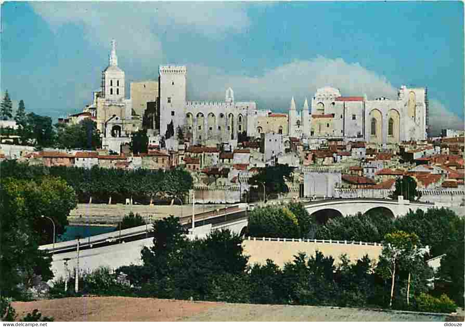 Carte Postale - 84 - Avignon - Le nouveau Pont et le Palais des Papes - CPM - Voir Scans Recto-Verso - Poscard - Carta P