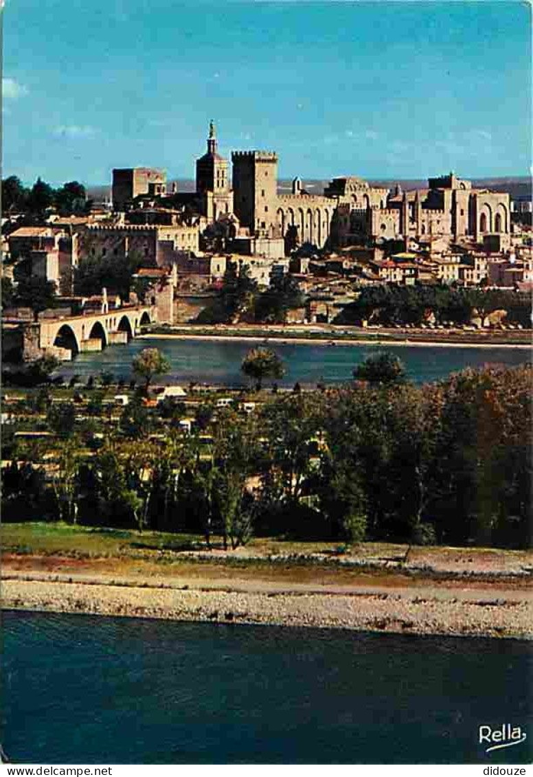 Carte Postale - 84 - Avignon - Le Pont Saint Bénézet - Le Petit Palais et le Palais des Papes vus de la Tour Philippe le
