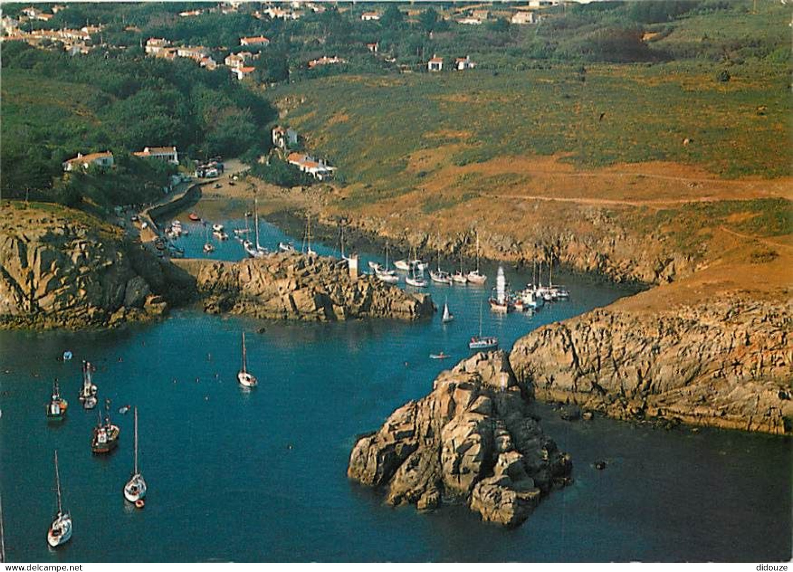 Carte Postale - 85 - Ile d'Yeu - Port de la Meule - Vue aérienne - Flamme Postale de l'Ile d'Yeu - CPM - Voir Scans Rect