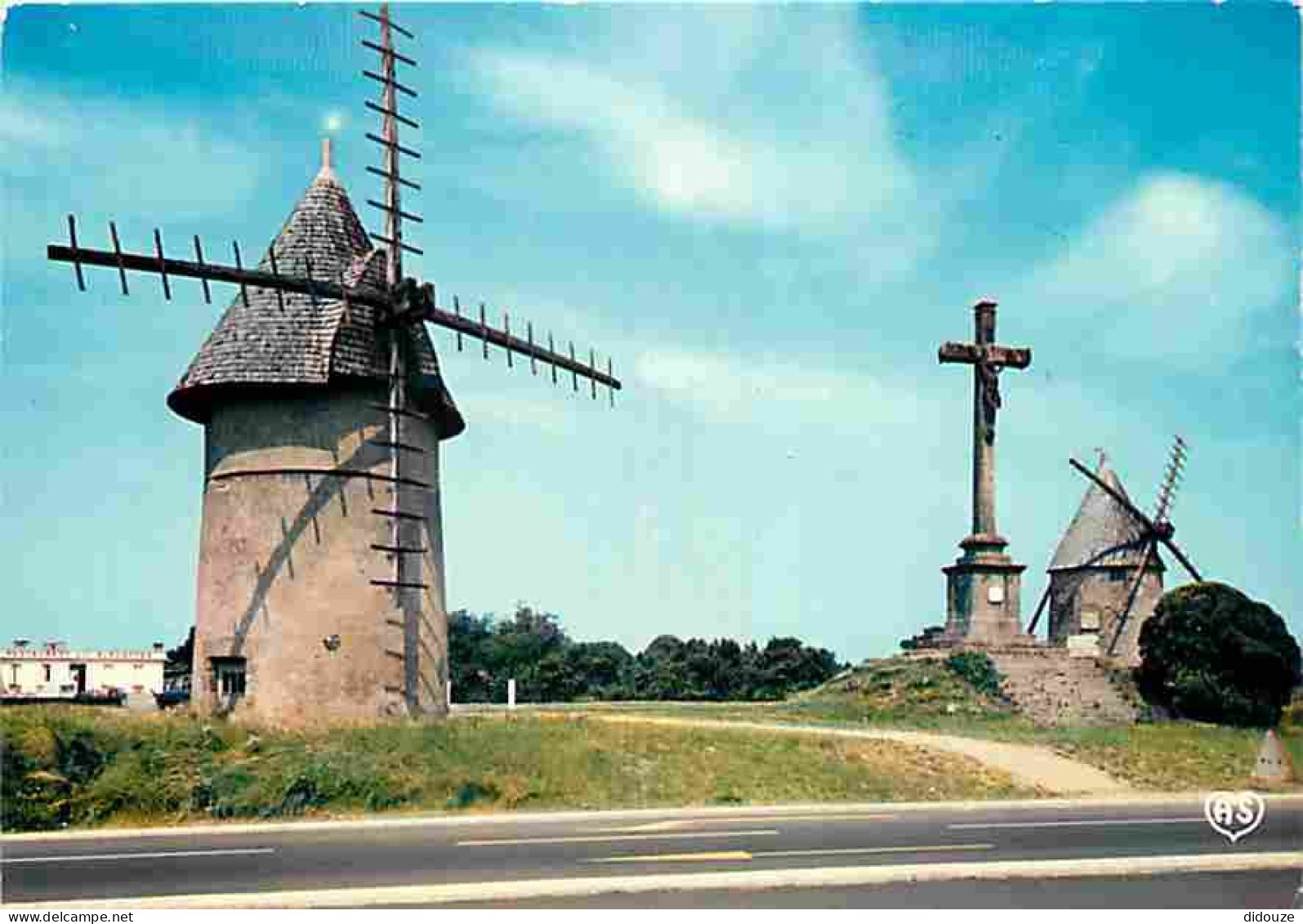 Carte Postale - 85 - Les Herbiers - Les Mont des Alouettes aux environs des Herbiers - Moulins - CPM - Voir Scans Recto-